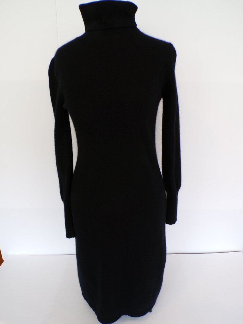 Neiman Marcus Cashmere Collection Long-Sleeve Turtleneck Cashmere Dress Size Med